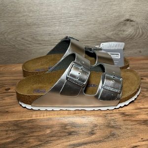 Birkenstock Arizona Sandals in silver  size 37/ 6L